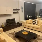 Siloel Center 아파트